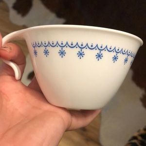 6 Vintage Corelle Snowflake Coffee Cups